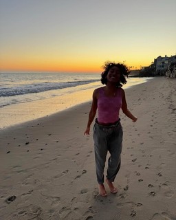 Sydney Park feet photo thumbnail