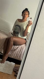 Sydney Park feet photo thumbnail