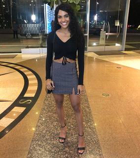 Sydney Parker feet photo thumbnail