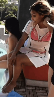 Sydney Parker feet photo thumbnail
