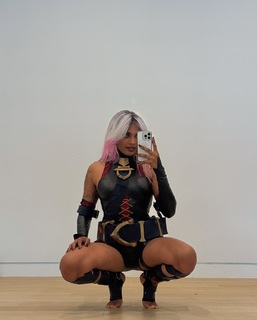 Sydney Parker feet photo thumbnail