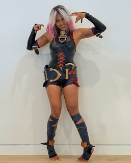 Sydney Parker feet photo thumbnail