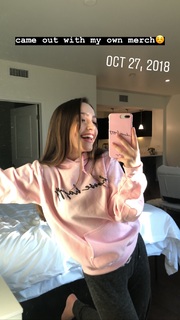 Sydney Serena feet photo 8