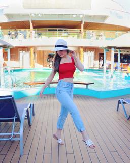 Sydney Serena feet photo 2