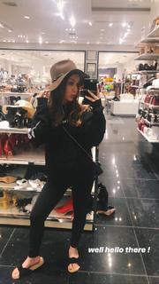 Sydney Serena feet photo 5