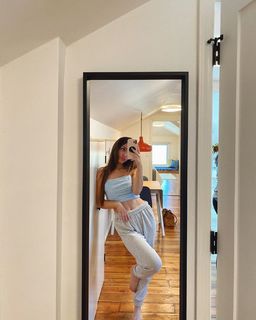 Sydney Serena feet photo 17