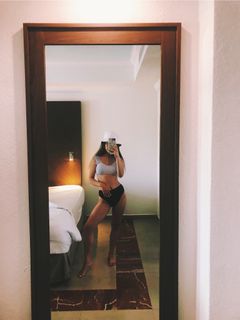 Sydney Serena feet photo 5