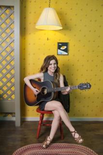 Sydney Sierota feet photo thumbnail