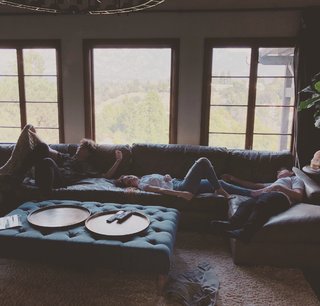 Sydney Sierota feet photo thumbnail