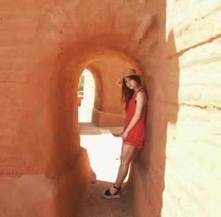 Sydney Sierota feet photo thumbnail