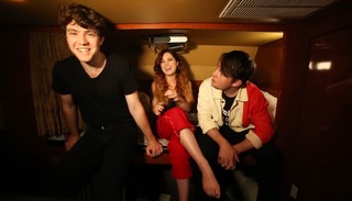 Sydney Sierota feet photo thumbnail