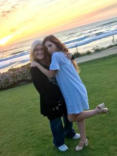 Sydney Sierota feet photo thumbnail