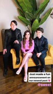Sydney Sierota feet photo thumbnail