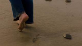 Sydney Sierota feet photo thumbnail
