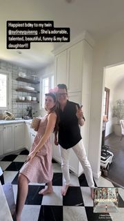 Sydney Sierota feet photo thumbnail