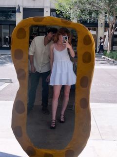 Sydney Sierota feet photo thumbnail