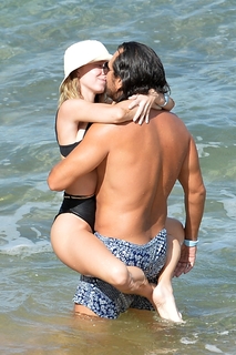 Sydney Sweeney feet photo thumbnail