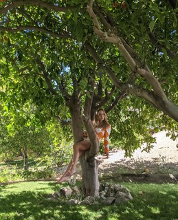 Sydney Sweeney feet photo thumbnail