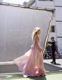 Sydney Sweeney feet photo thumbnail