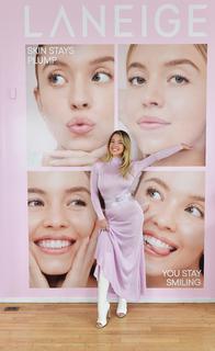 Sydney Sweeney feet photo thumbnail