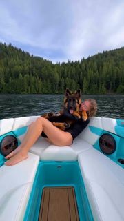 Sydney Sweeney feet photo thumbnail