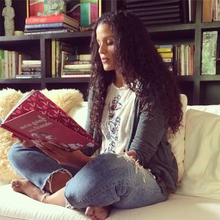 Sydney Tamiia Poitier feet photo thumbnail