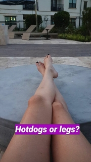 Sydney Watson feet photo 9