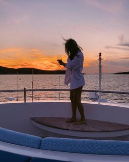 Sydney Zmrzel feet photo thumbnail