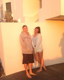 Sydney Zmrzel feet photo thumbnail