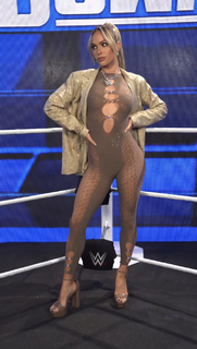 Sydney Zmrzel feet photo thumbnail