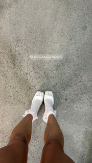 Sydney Zmrzel feet photo thumbnail