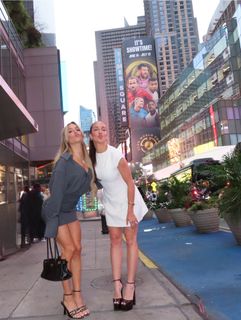 Sydney Zmrzel feet photo thumbnail