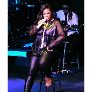 Syleena Johnson feet photo 12