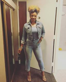 Syleena Johnson feet photo 20