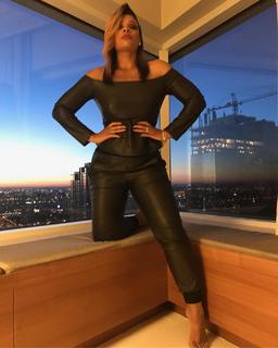 Syleena Johnson feet photo 13