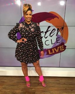 Syleena Johnson feet photo 4