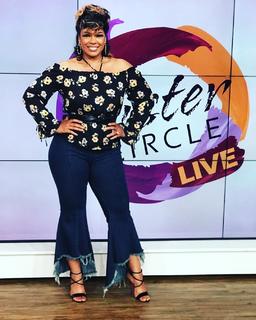 Syleena Johnson feet photo 9