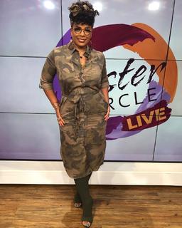 Syleena Johnson feet photo 10