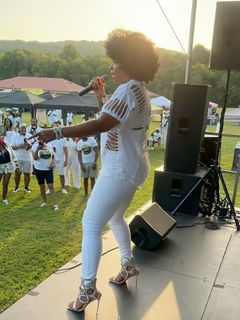 Syleena Johnson feet photo 1