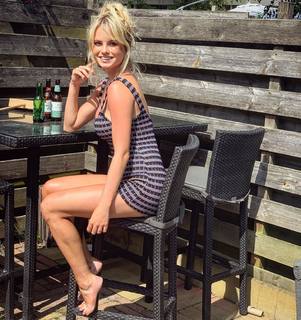 Sylvana Ijsselmuiden feet photo 1