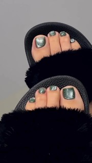 Sylvia Gani feet photo 3