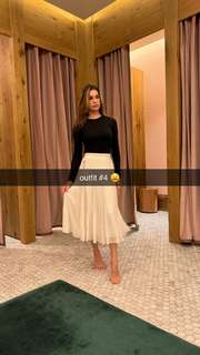 Sylvia Gani feet photo 17