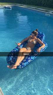 Sylvia Gani feet photo 5