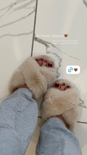 Sylvia Gani feet photo 3
