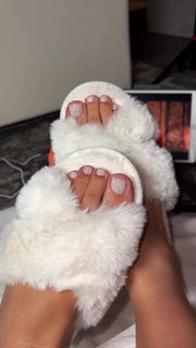 Sylvia Gani feet photo 8