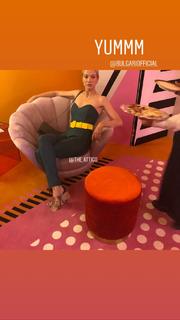 Sylvia Hoeks feet photo thumbnail