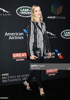 Sylvia Hoeks feet photo thumbnail