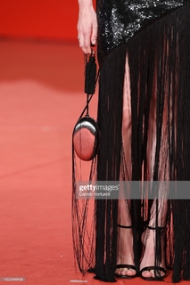 Sylvia Hoeks feet photo thumbnail