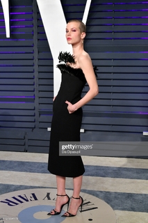 Sylvia Hoeks feet photo thumbnail