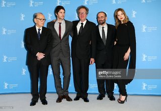 Sylvia Hoeks feet photo thumbnail